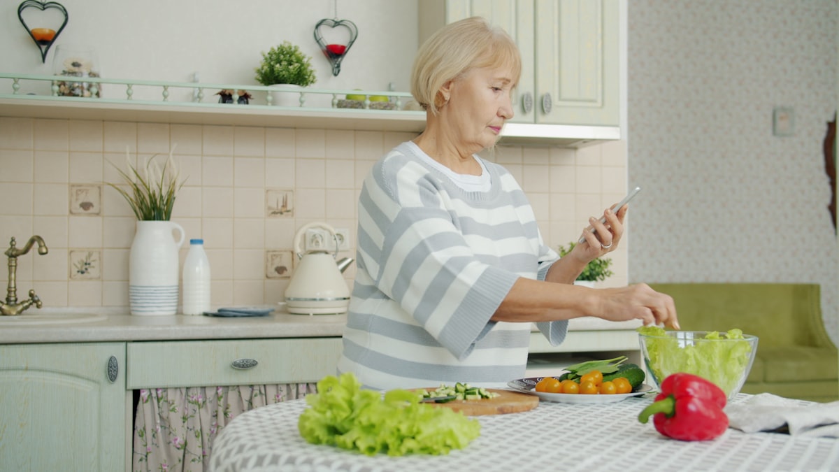 Supă cremă de legume cu pâine integrală